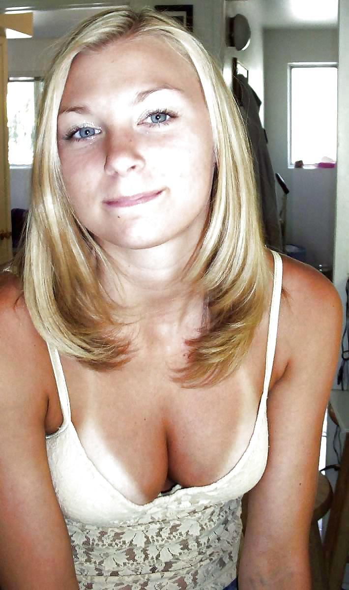 HollyBee112 from Queensland,Australia