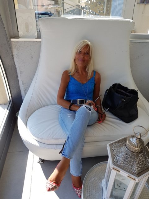 MistressTia from New South Wales,Australia