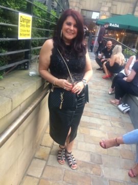 LongingLaura from Victoria,Australia